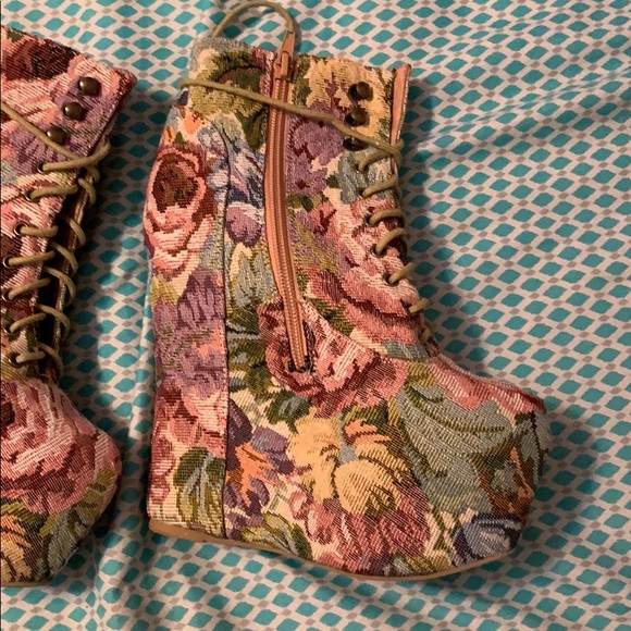 Jeffrey Campbell Damsel Platforms - Picture 2 of 3